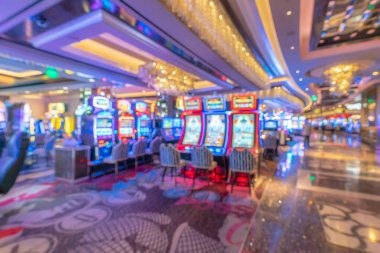 Lightning Roulette live table with multiplier display